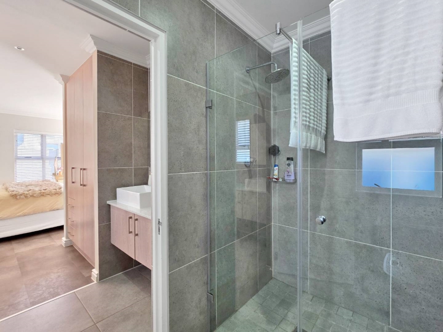 3 Bedroom Property for Sale in Sunningdale Western Cape